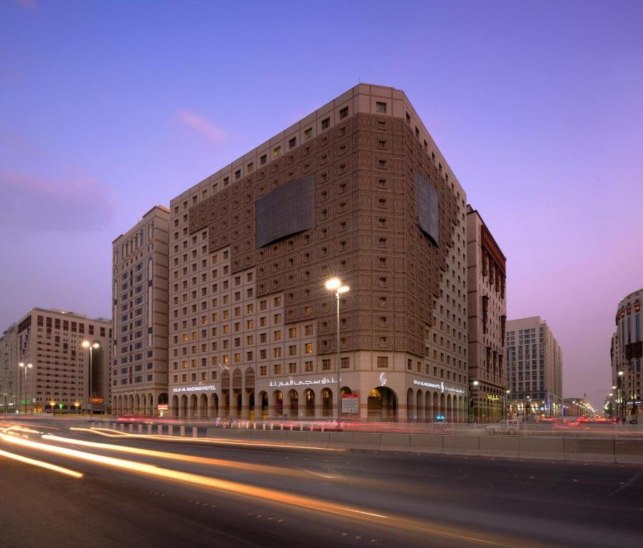 Hotel Name
